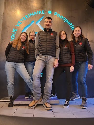 Dr Nicolas MARTINEZ, Dr Marjorie MARIO, Manon M, Manon C, Stephanie C - L'équipe unie de Lingostière Faune Sauvage Nice